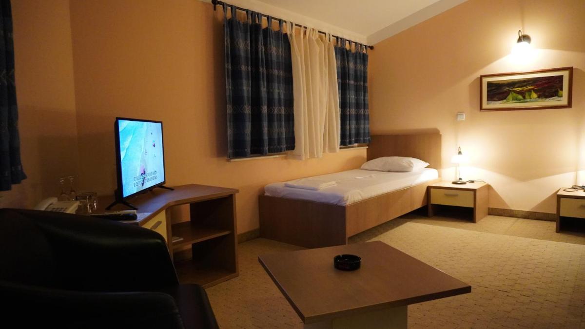 Hotel Vila Ivanković - Housity