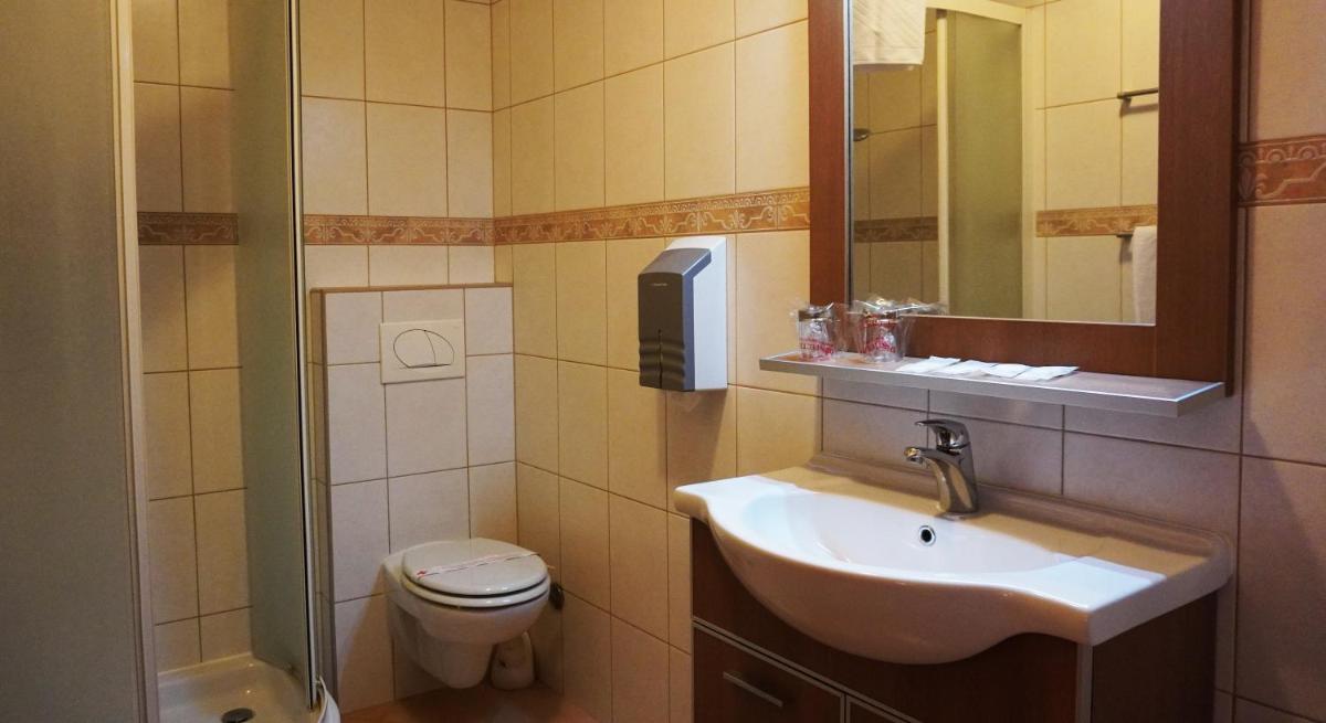 Hotel Vila Ivanković - Housity