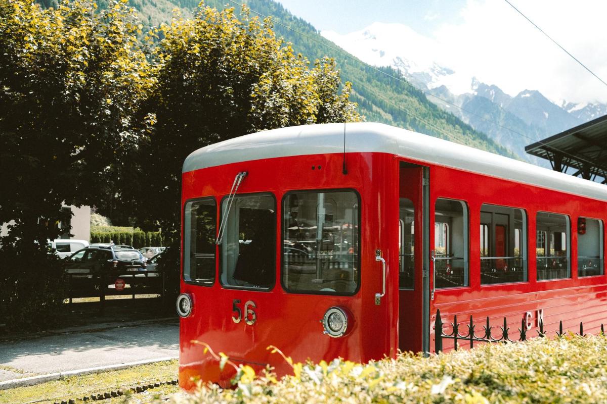 Vue générale sur la montagne ou vue sur la montagne depuis l'hôtel