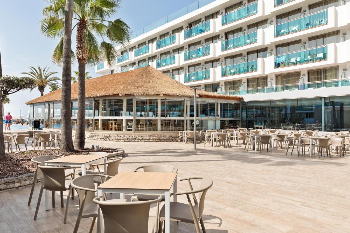 Un restaurante o sitio para comer en Hotel Best Maritim