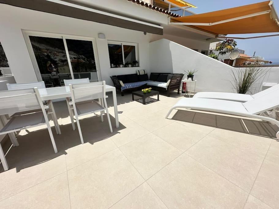 New renovated appartment with beautiful view on cliffs and sea - Housity