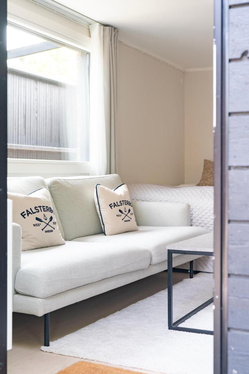 Falsterbo Guesthouse - Modern Comfort with Private Patio - Housity
