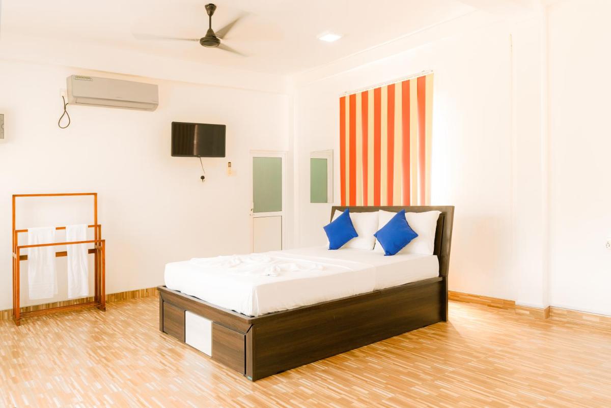 Lagoon Step Airport Transit Hotel - Housity