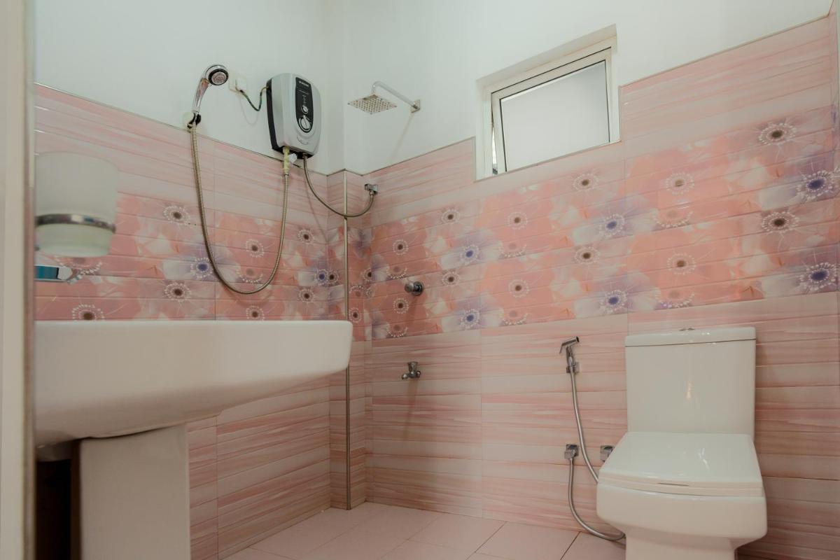 Lagoon Step Airport Transit Hotel - Housity