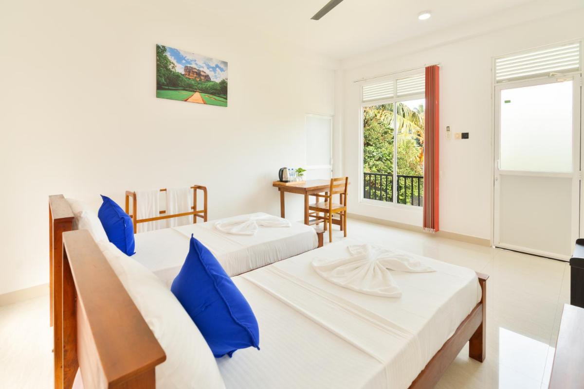 Lagoon Step Airport Transit Hotel - Housity