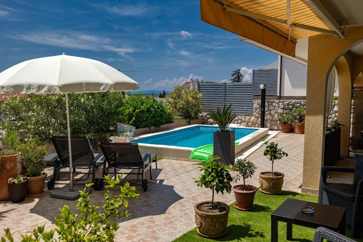 Apartments Novoselic - Housity