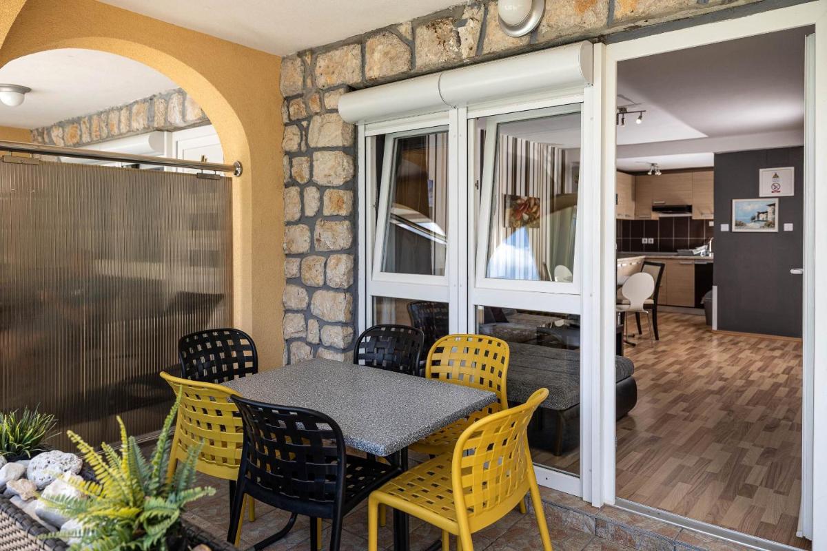 Apartments Novoselic - Housity