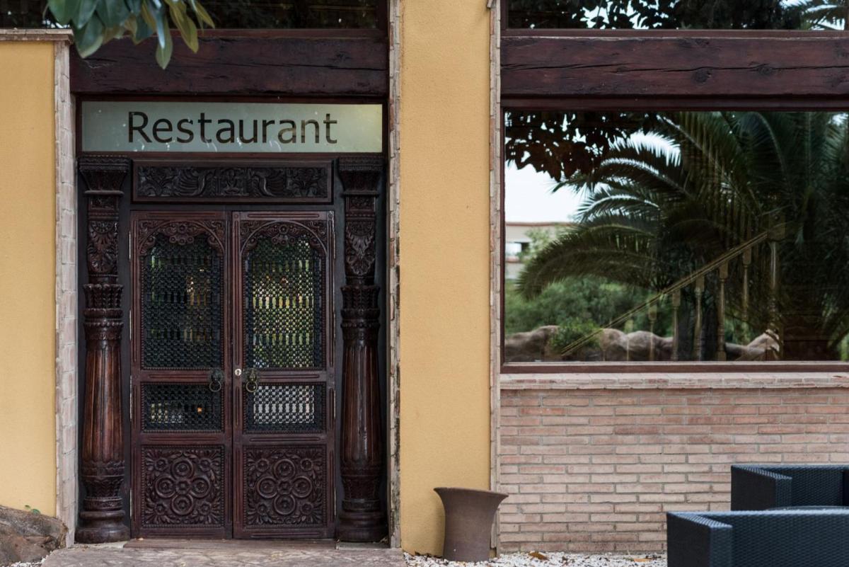 Imagen de la galería de Hotel Villa Retiro, en Xerta (Cherta)