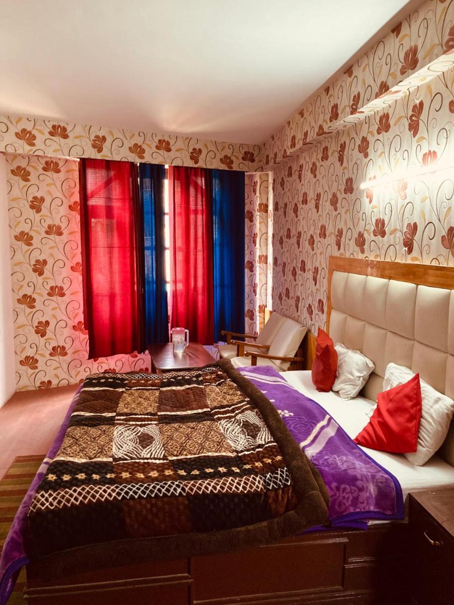 Lotus cafe & stay - Housity