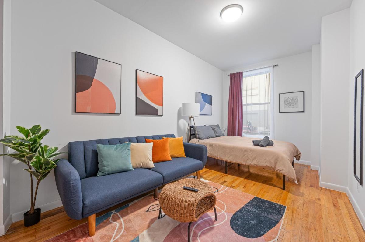 Monthly NYC Rentals- Beautiful Studio Unit - Housity