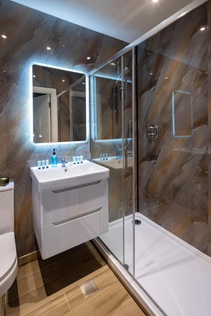 Whyte Harte Hotel - Housity
