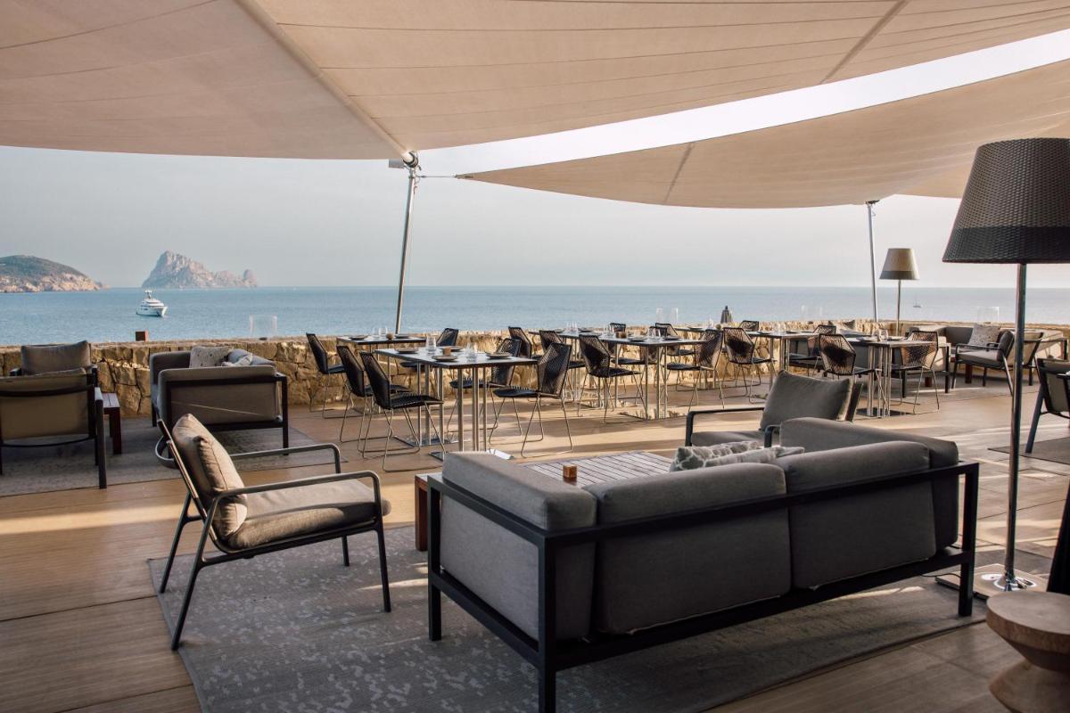 Zona de estar de 7Pines Resort Ibiza, part of Destination by Hyatt