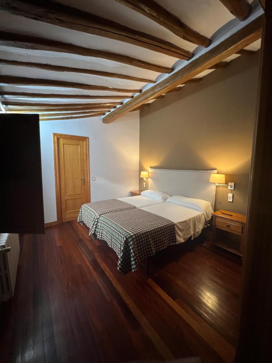 Hotel - Restaurante La Posada de Santa Rita - Housity