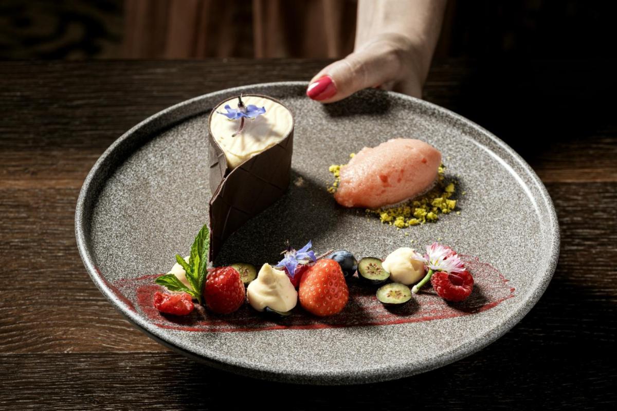 Piccolo - Dolomites & Gourmet Hotel - Housity
