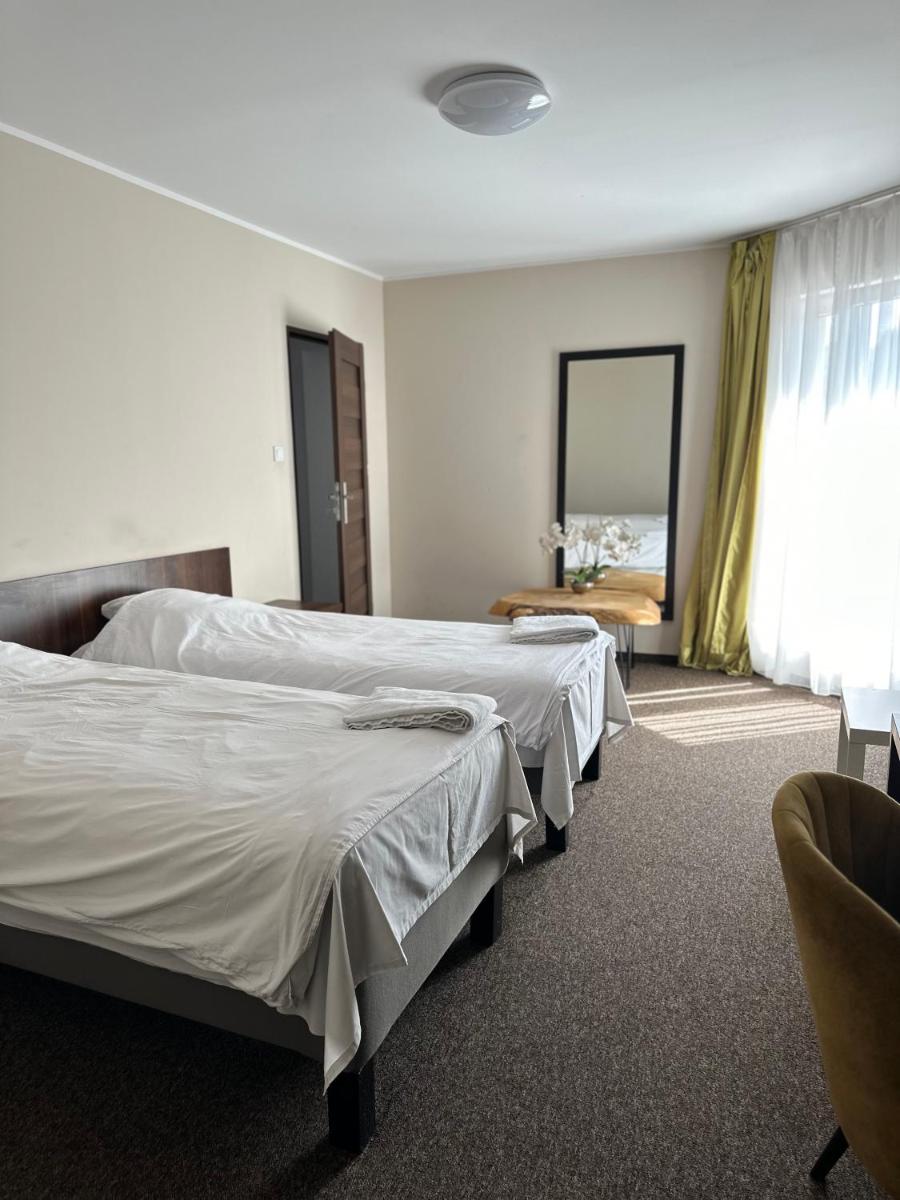 NOCLEGI Kolonia Wokulskiego 4 - Housity