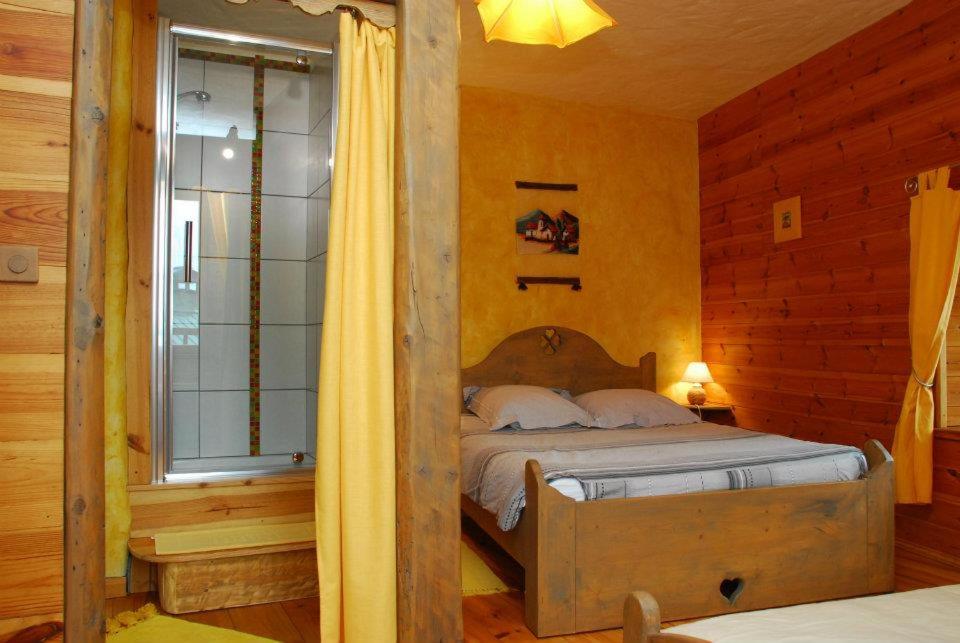 Chez Michel - Housity