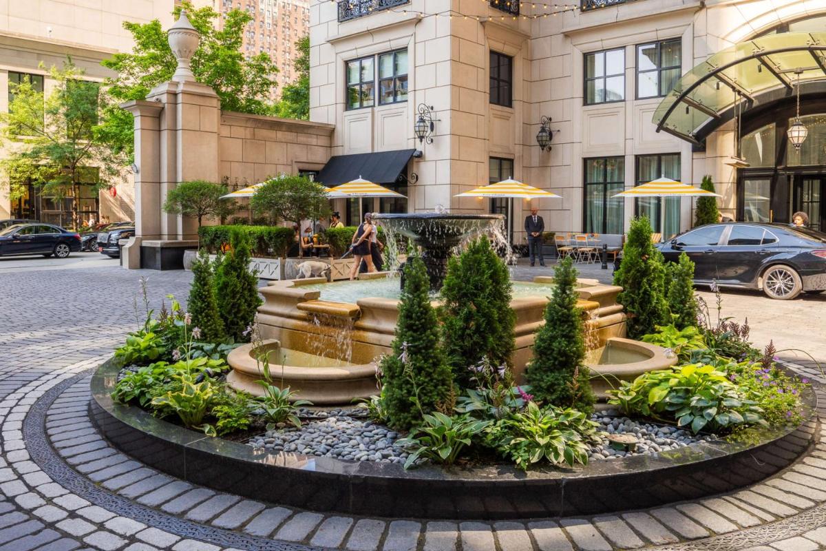Waldorf Astoria Chicago - Housity