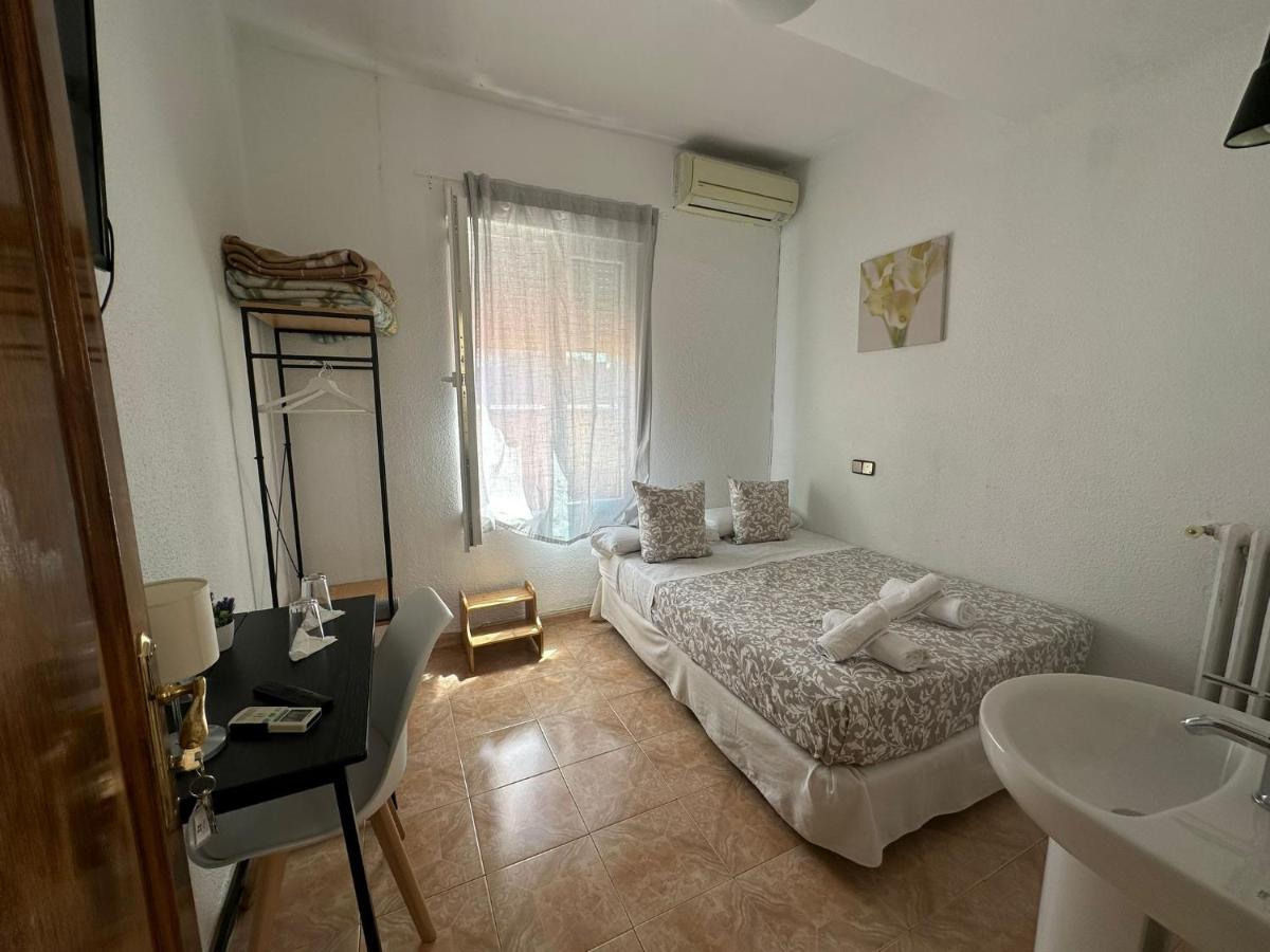 Hostal Arrate - Housity