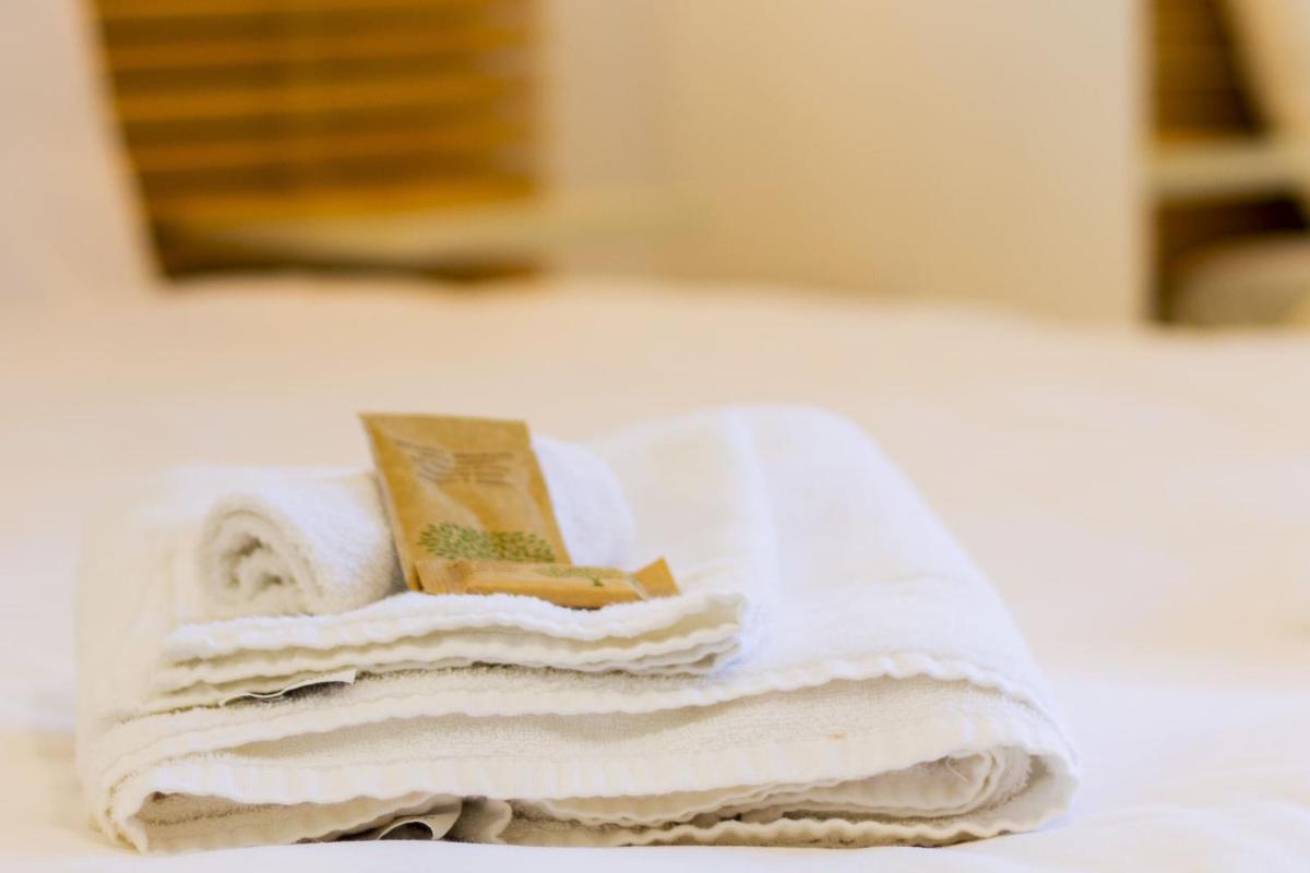 BNB La Piccola - Free Parking - Housity