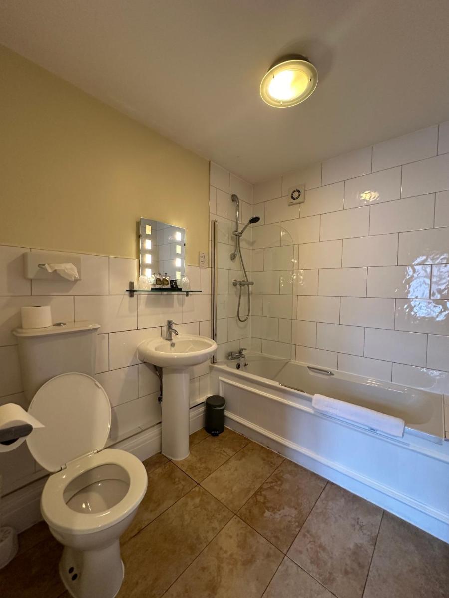 The White Hart Hotel - Housity