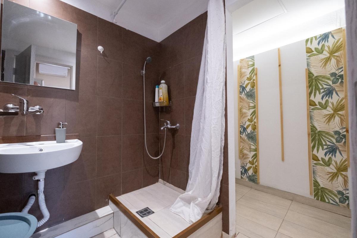 Athanias Studio - Housity