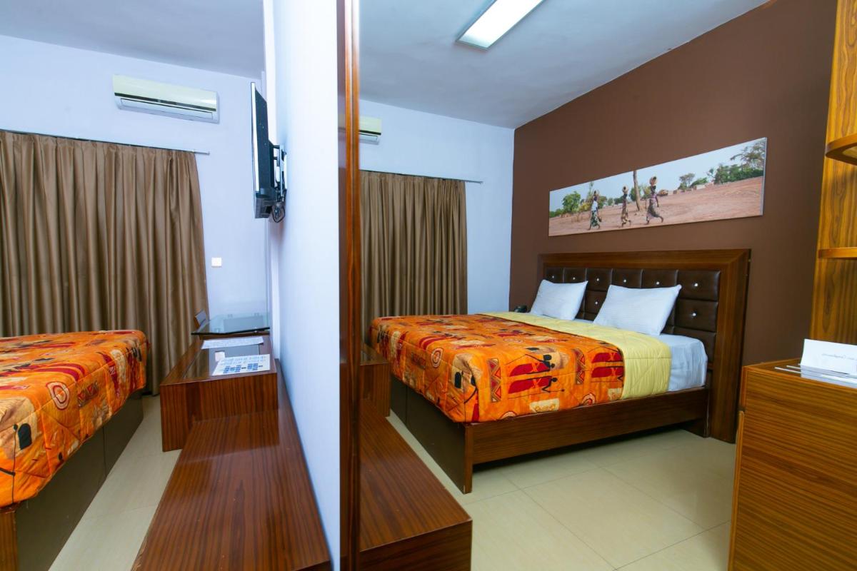 Wakola Hotel Cheikh Anta DIOP - Hizvo