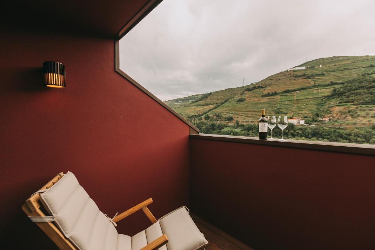 Uma vista geral da montanha ou uma vista da montanha a partir do hotel