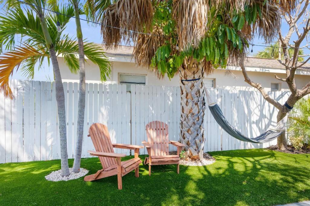 Beach Please in USA #1 ranked beach St Pete Beach - Housity