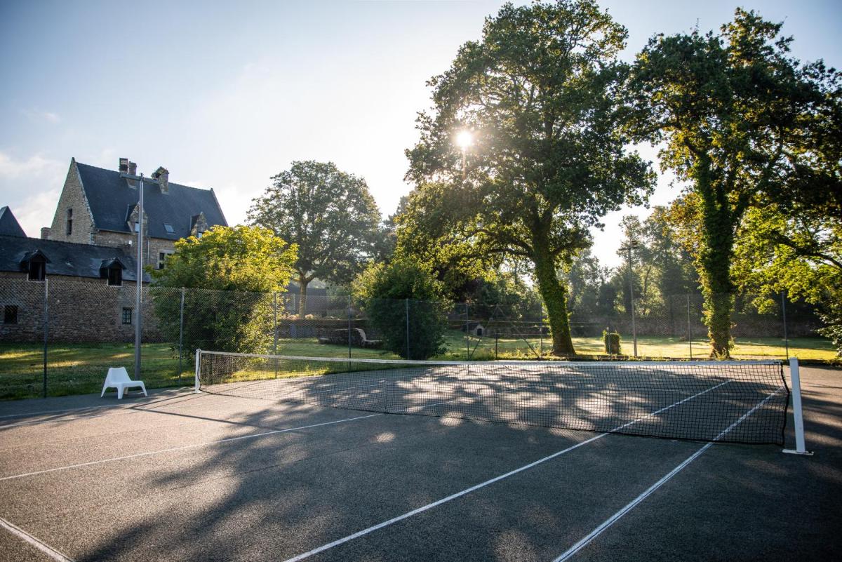 Tennis ou squash au sein de l'hôtel ou à proximité