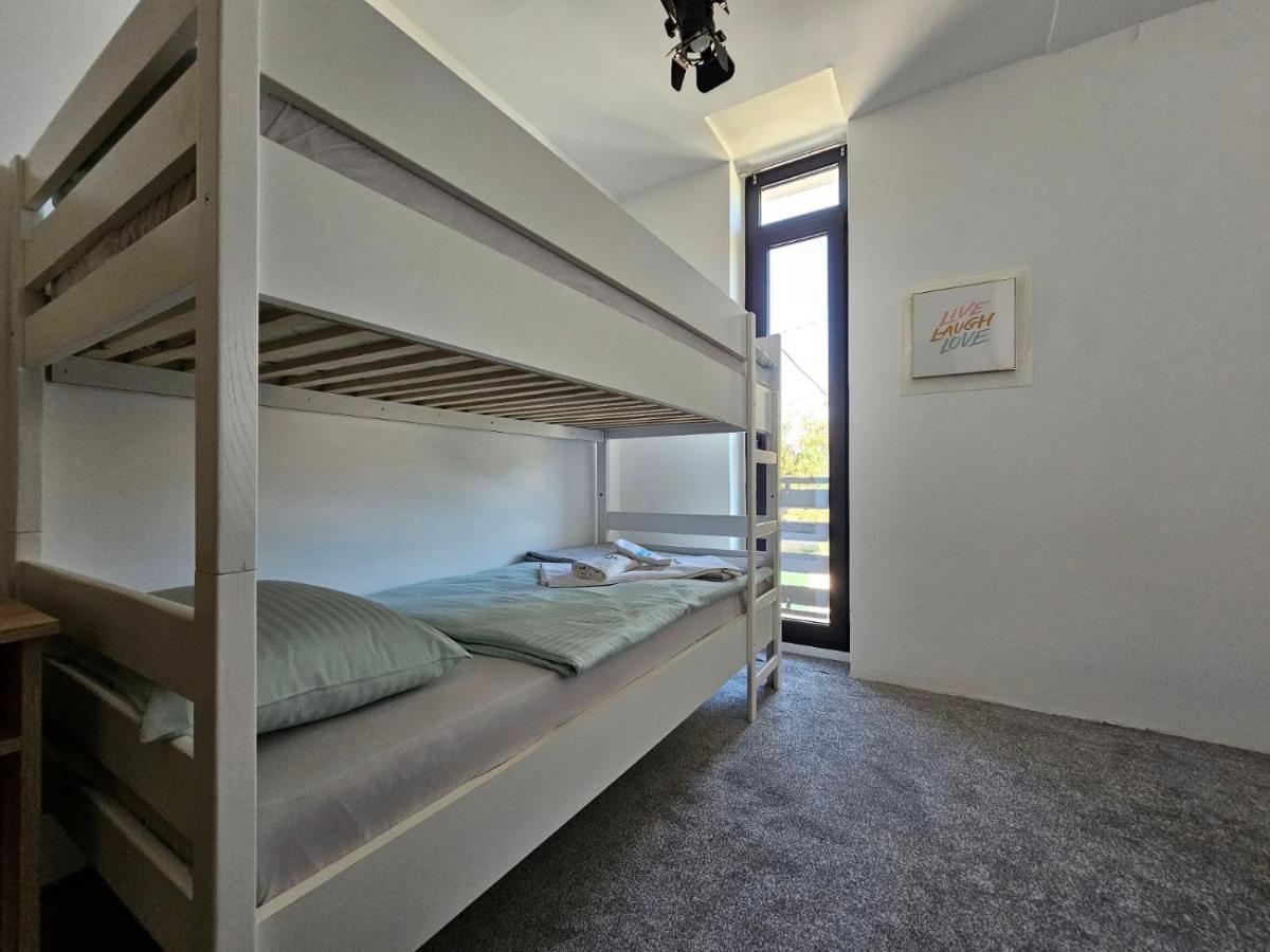 DML Apartments - Hizvo