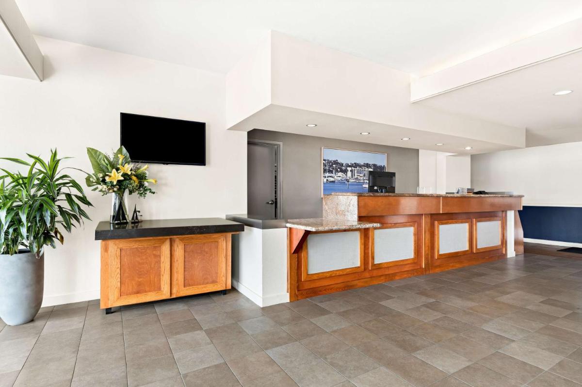 Best Western Yacht Harbor Hotel - Housity