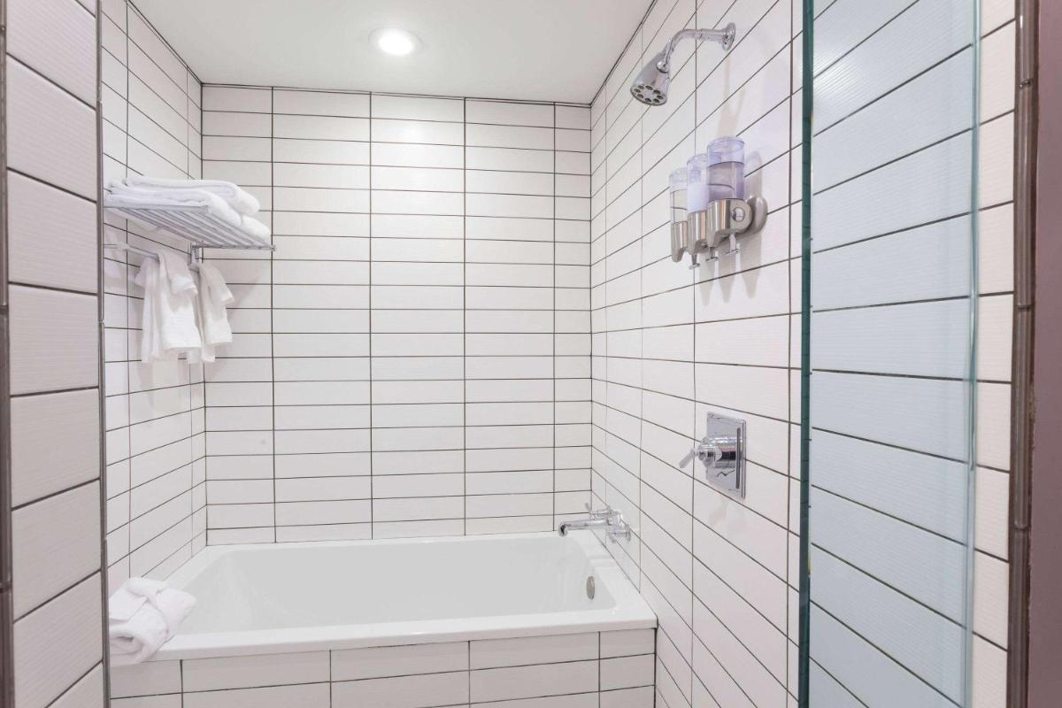 Hotel at the Lafayette Trademark Collection by Wyndham - Hizvo