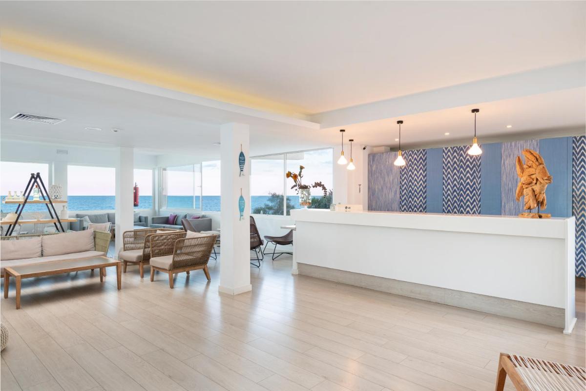 Hotel Atolon - Housity