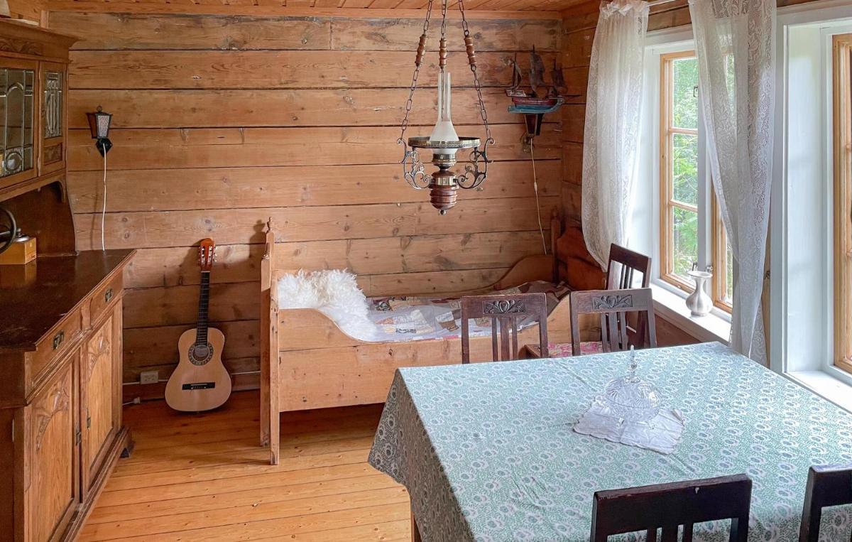 3 Bedroom Beautiful Home In Vik I Sogn - Housity