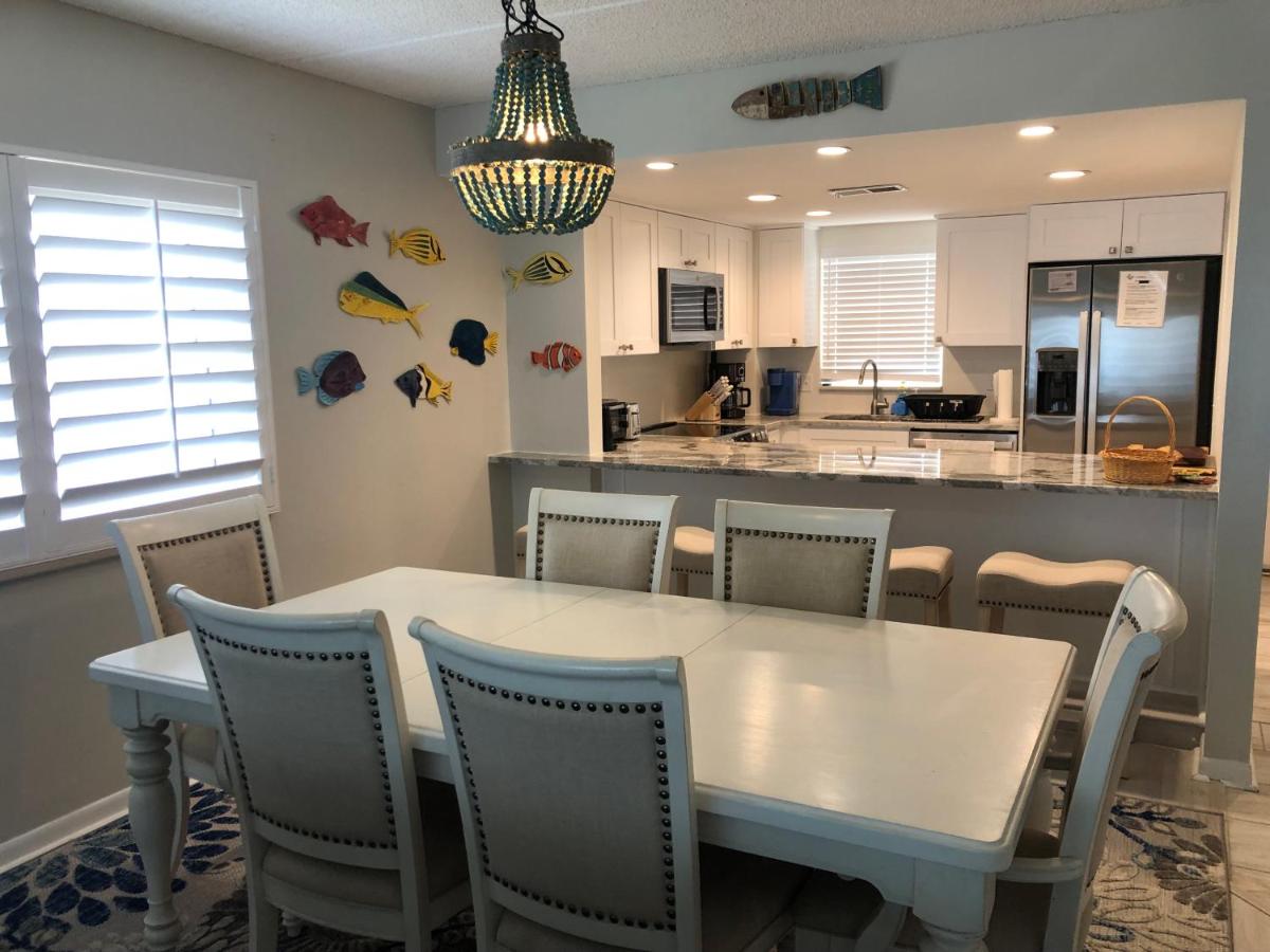 The Pelican - Housity
