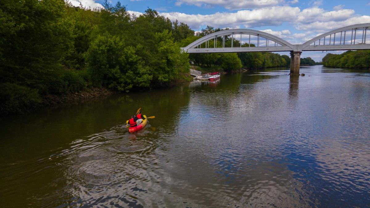 Vue sur la rivière ou le fleuve situé(e) à proximité de l'hôtel