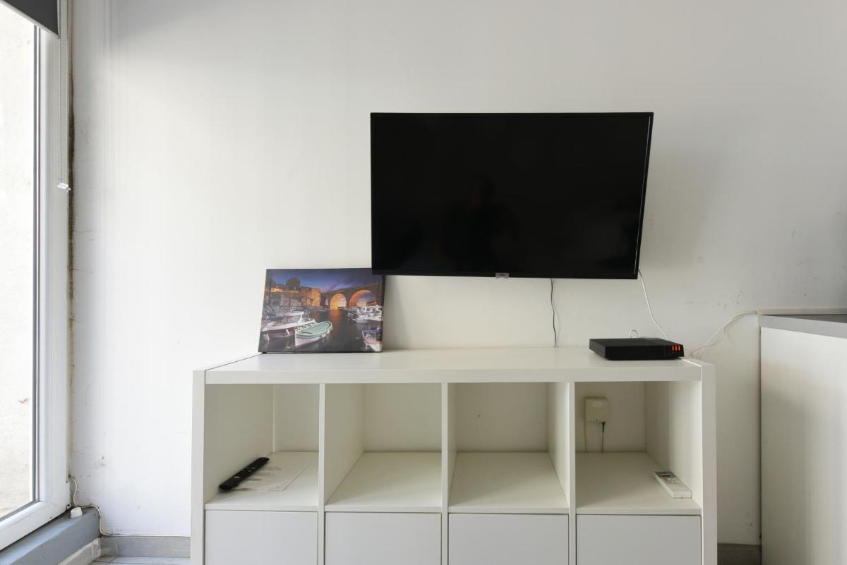Provençal Studio Netflix Appart-hotel-Provence - Housity