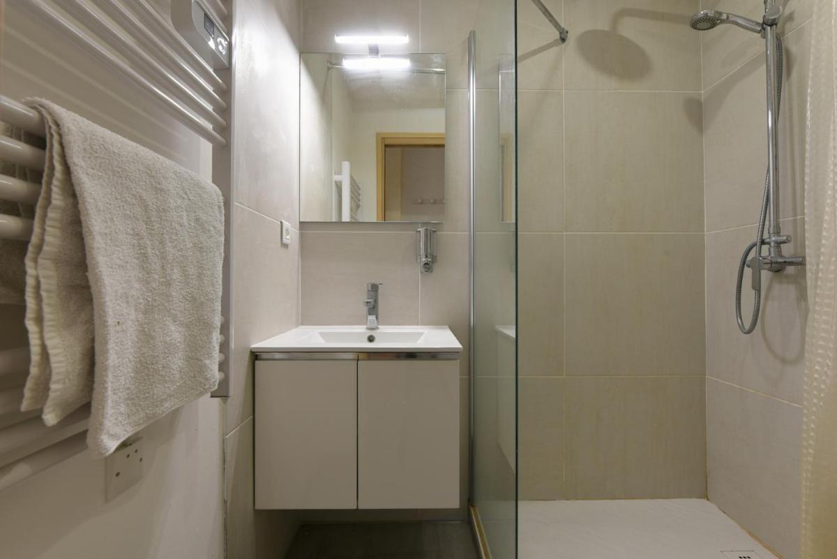 Provençal Studio Netflix Appart-hotel-Provence - Housity