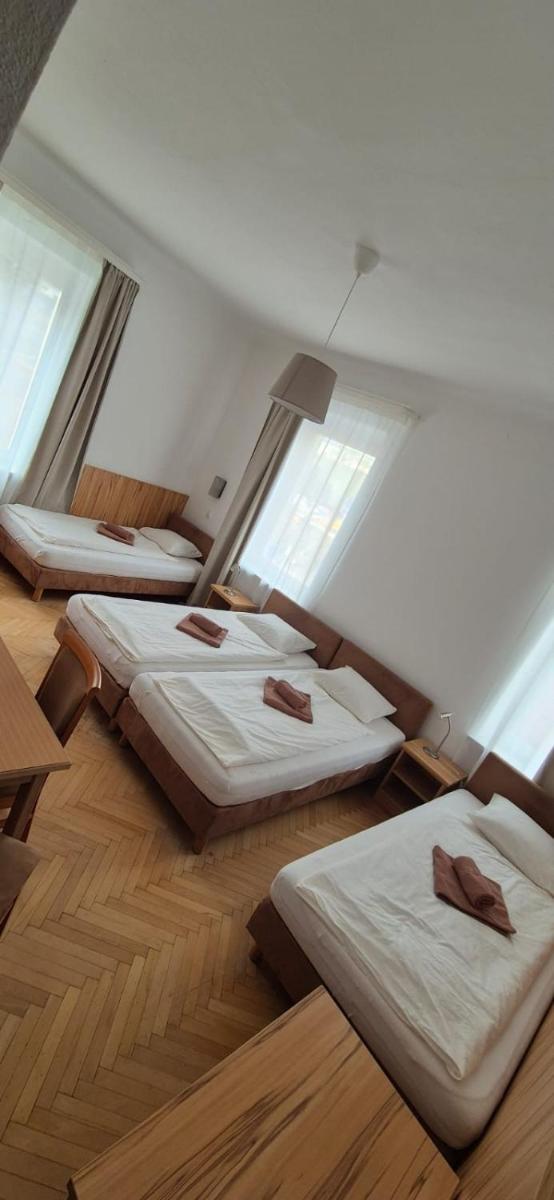 Pension Jahn - Housity
