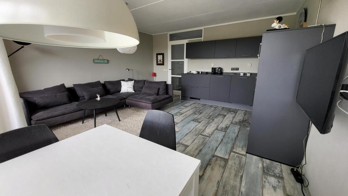 Duinzicht, Amelander Paradijs 9, zonnig en groot 6 persoons Appartement met vrij uitzicht en grootste terras op de begane grond, upgrade 2024 - Housity