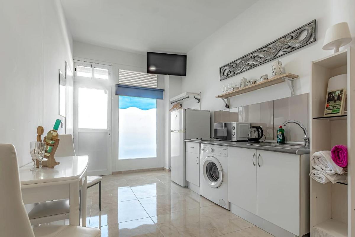 Apartment on Pinta Beach - Hizvo