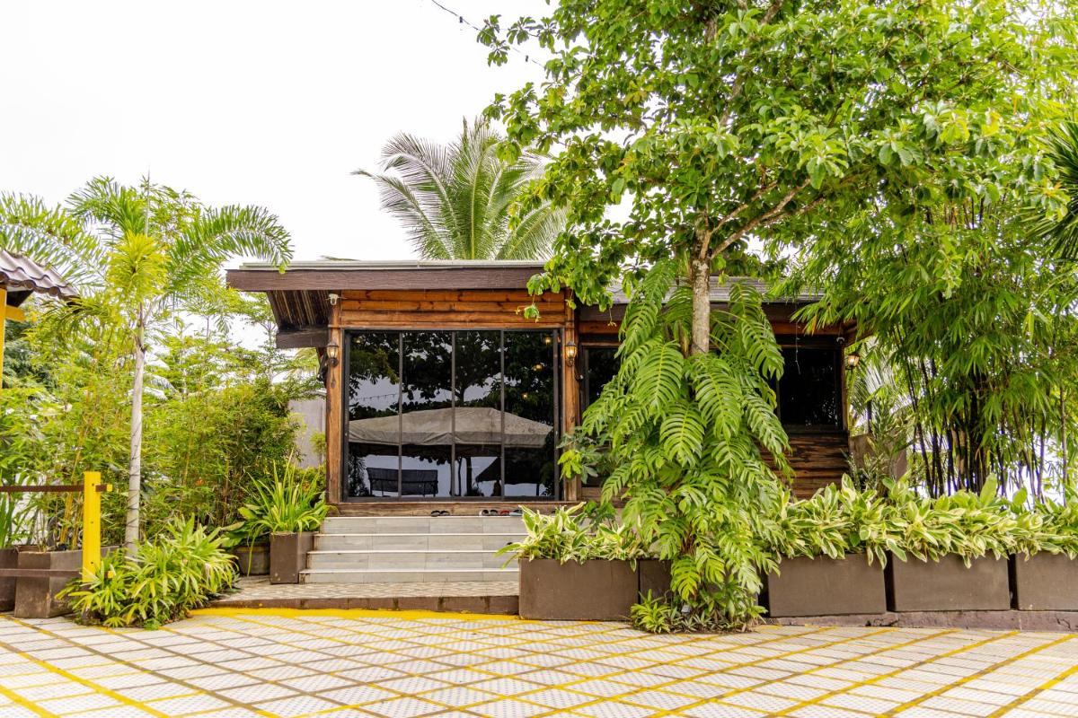 Suitetrails - Mabini Sky View Resort
