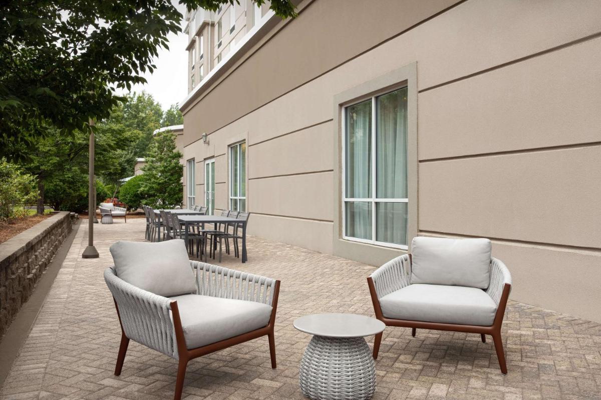 Hilton Garden Inn Columbia/Harbison - Housity