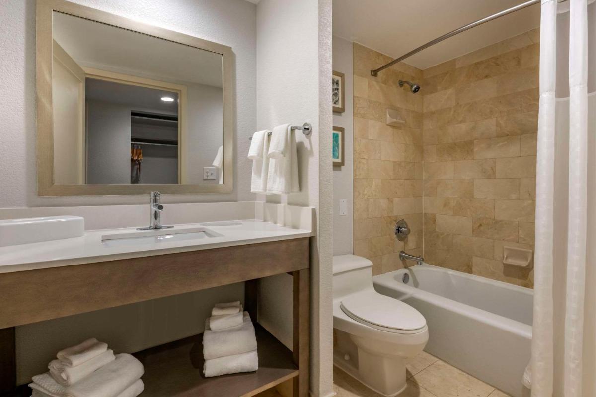 Comfort Inn & Suites Downtown Brickell-Port of Miami - Housity