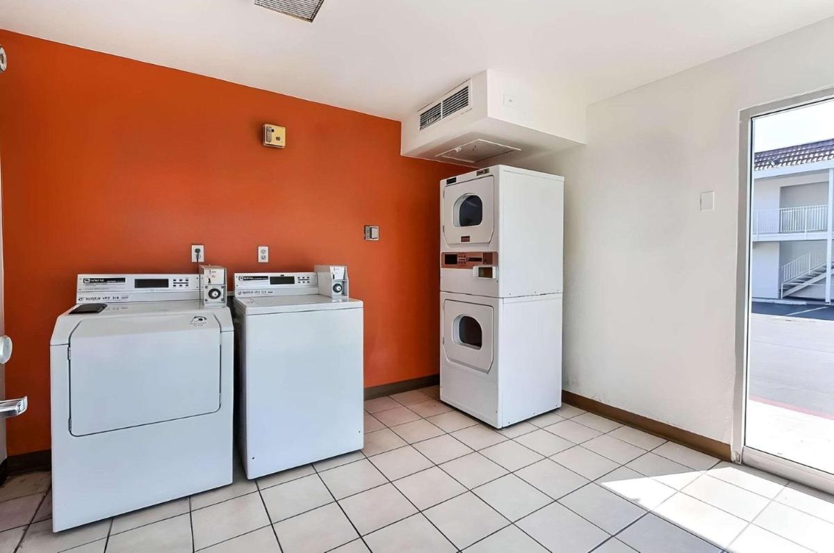 Park Inn by Radisson, San Jose - Housity