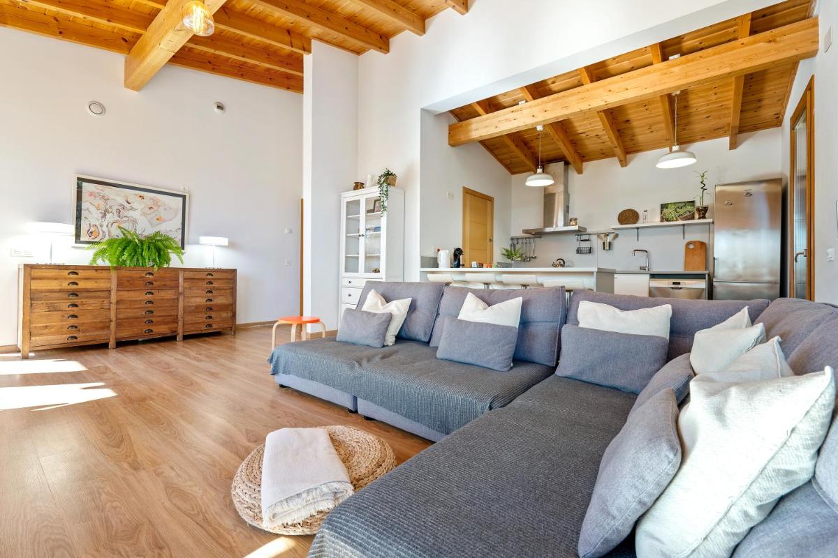 Casa nórdica en el bosque con vistas al mar - Housity
