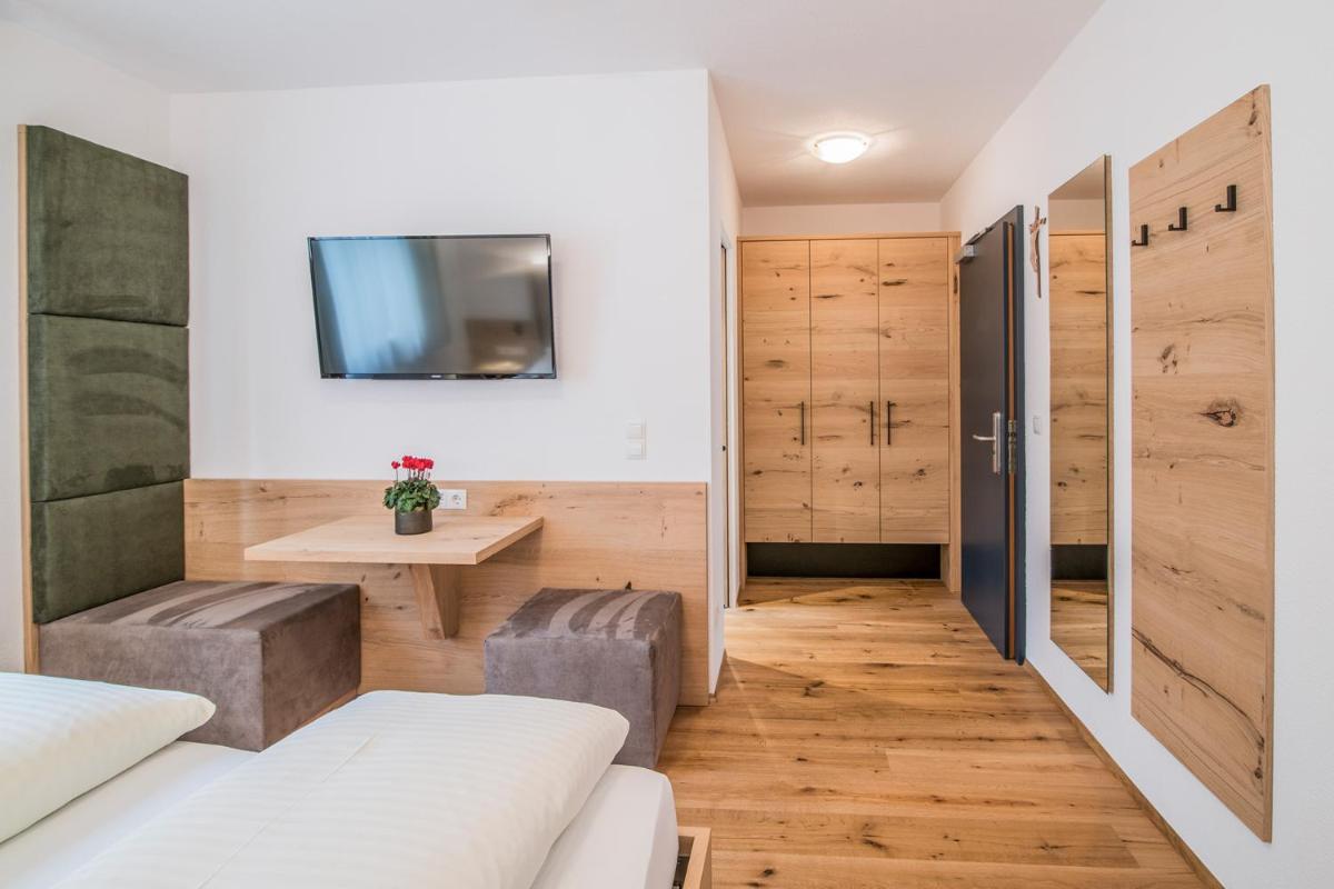 Hotel Sterzinger Moos - Housity