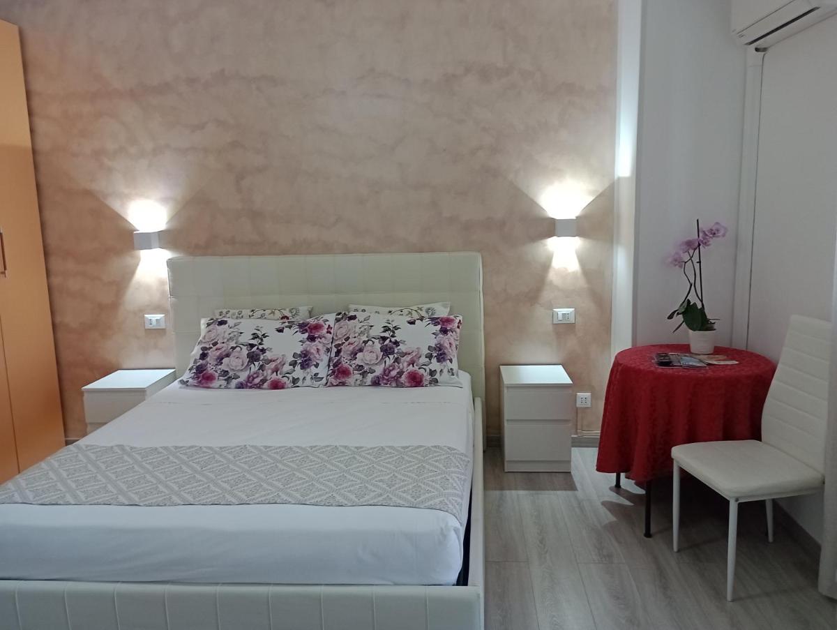 Viola di Mare Rooms and Parking - Housity