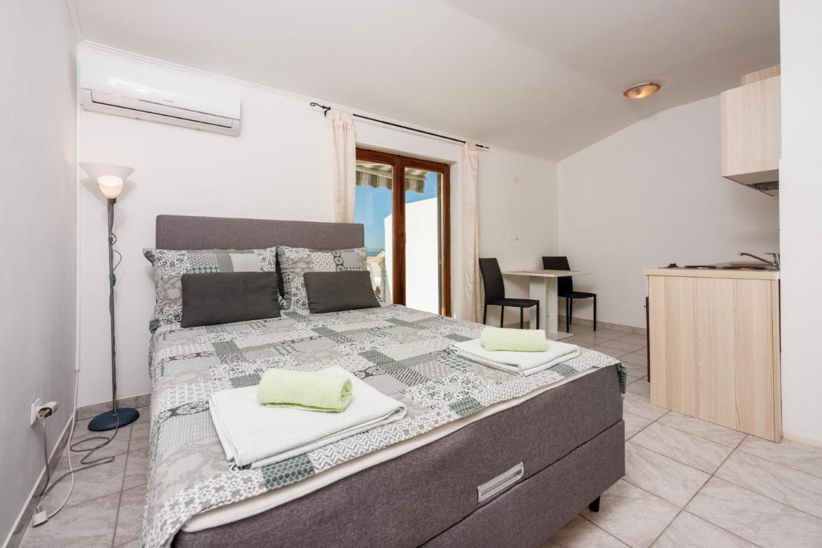Nina - Housity
