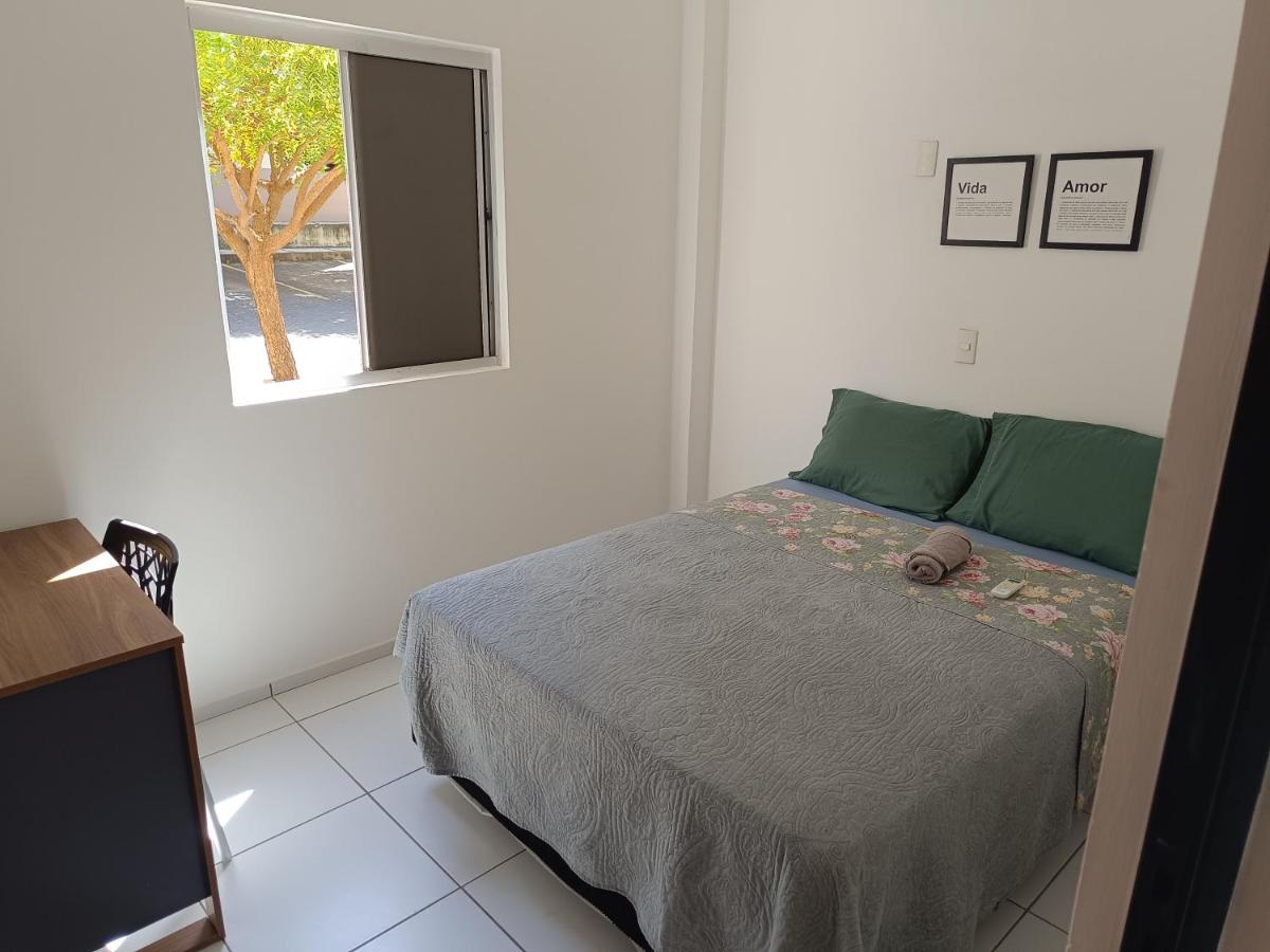 AP 102 Acolhedor situado na Zona Leste, com 3 quartos sendo 1 suíte - Housity